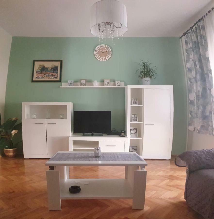 Apartamento Apartman Vesna Pag Pag Town Exterior foto